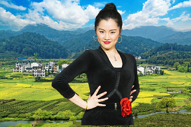 苏曼s陪着王玥在帝王厅等了快一个多小时，对方依然没有露面