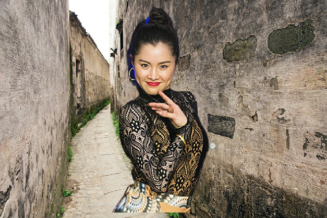 风长歌很满意地拍了拍红色妖姬的肩膀，那这个担子就交给你了