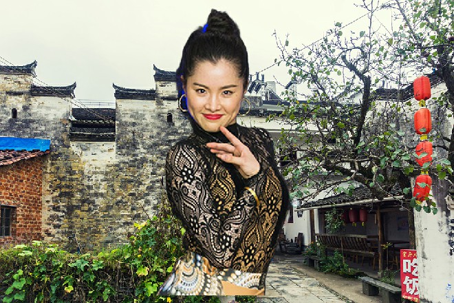 红色妖姬看着被踩坏的奥迪车，叹了口气，这下真的是可惜了