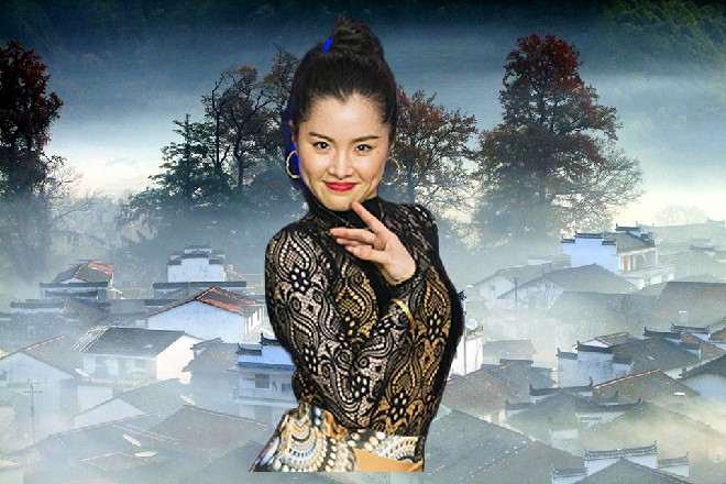 这把火焰刀明显要比上一把大一倍，十多米长，呼啸而来