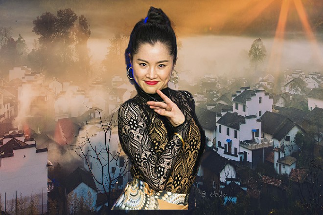 迅猛龙的一条腿直接被踩断了，他惨叫起来，接着昏死过去