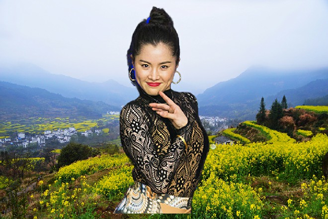 这些炮火落在联合军的阵营当中，炸得硝烟四起，血肉横飞