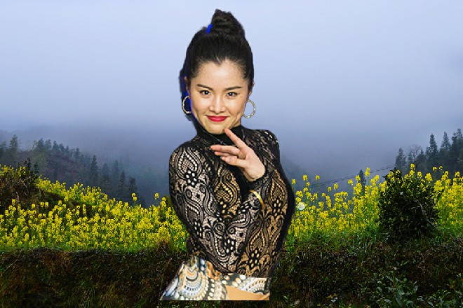 罗芙点点头，既然想要讨教一下，那我便不客气了，出剑吧