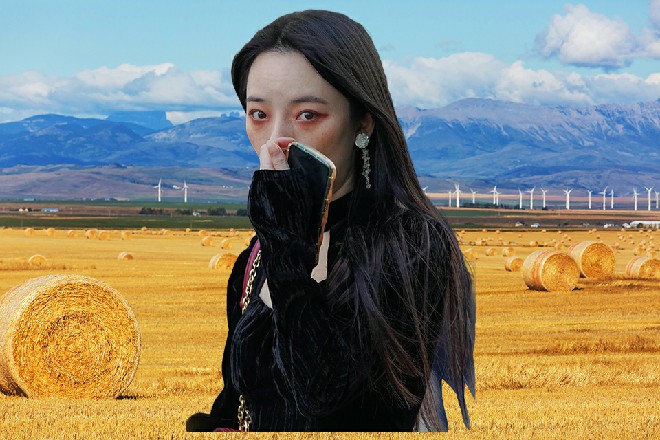 草薙上司双重攻击，威力很强，对伊轩来说压力也很大