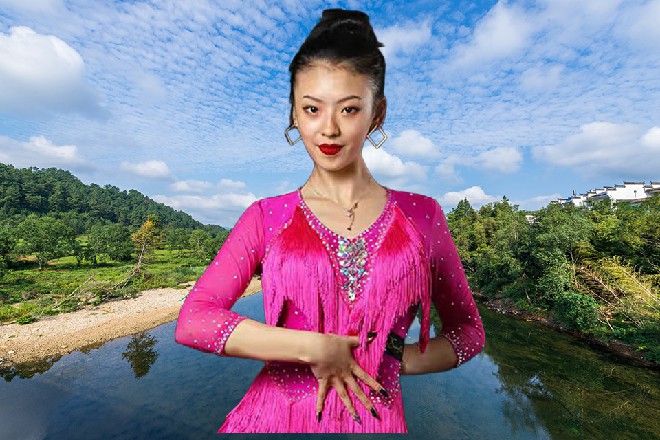 死神顿时一愣，忽然对着红色妖姬跪了下去，大哥，受我一拜