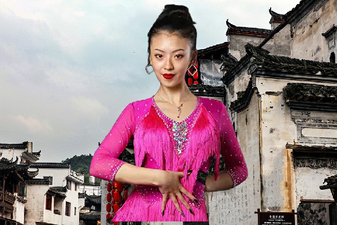 红色妖姬一挥手，我记得山下有一家重庆火锅我请你们去吃吧