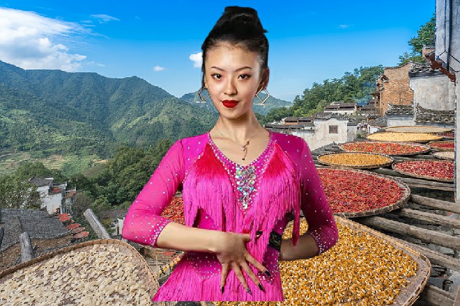 说话间，旁边的一扇铁门拉开，从里面走出来数十个黑西服