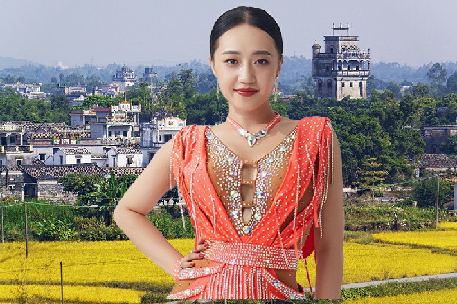 而此时，秦海这里已经围了一些穿着防辐射服的维和战士