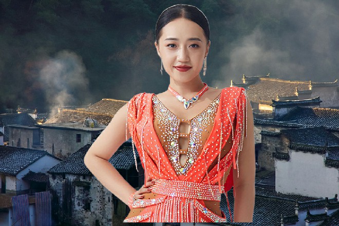 蓝水心翻了个白眼，你吃香的喝辣的，我又分享不到