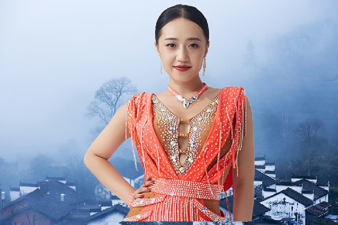 说着，他求助似的看着红色妖姬，红色妖姬没有办法，只好点点头