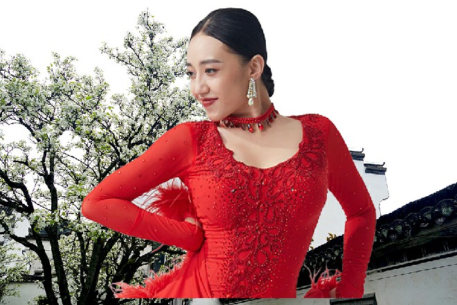 他甚至连红色妖姬的一根汗毛都没伤到啊，这到底是什么情况