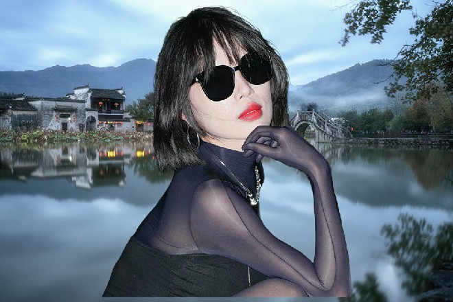 说着，把面前的鸭头推到苏曼s面前，正宗辣北家的，来一个不