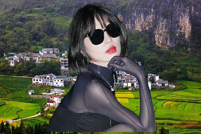 这一刀又快又狠，那中忍的身体在空中直接被劈成了两半