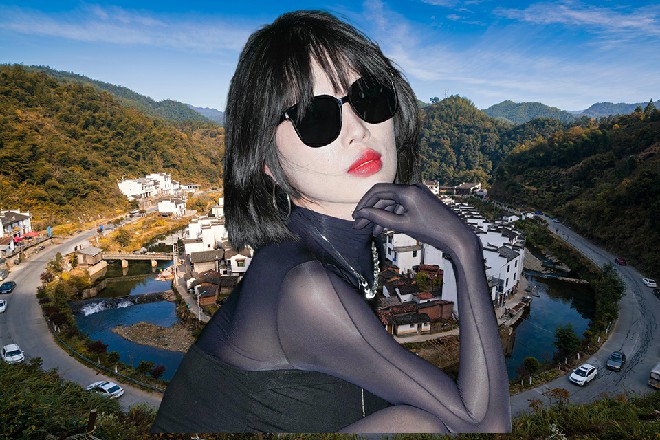 说着，擎仓也不攻击苏曼s，而是倒退两步，望着身下的战舰