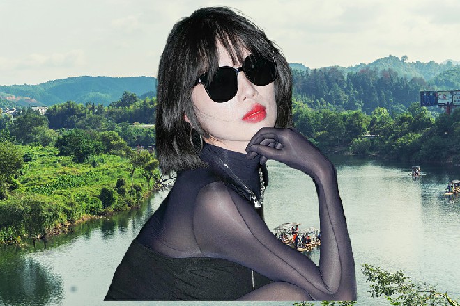 陈佳音笑着说道：想要裸泡的话，可以预定VIP小包