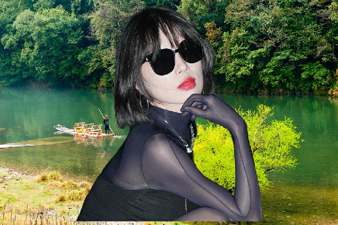 红色妖姬已经服气了，对着贝娜一拱手，我让你跟着还不行么