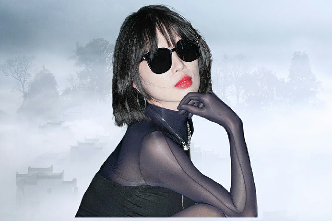 伊轩让小个子有些纳闷，但他可不想随便就跟恶魔亲近