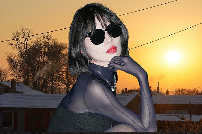 诺曦S微微张着嘴巴，原来这就是左小龙的一气化三清