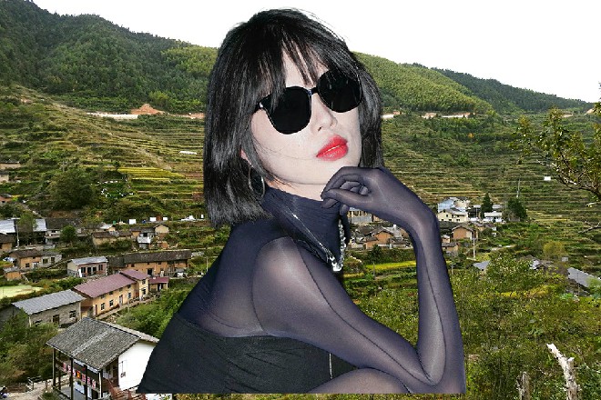 我爹是武术教练，对我寄以厚望所以给我起名叫熊霸