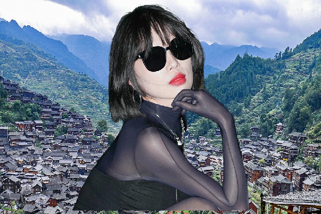 而外面已经围了不少围观的人，看着兰博基尼的眼睛都在发光