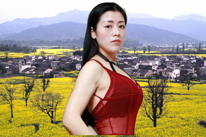 另外一面怒目而视的面孔却恶狠狠地喊道：把他碾成肉泥