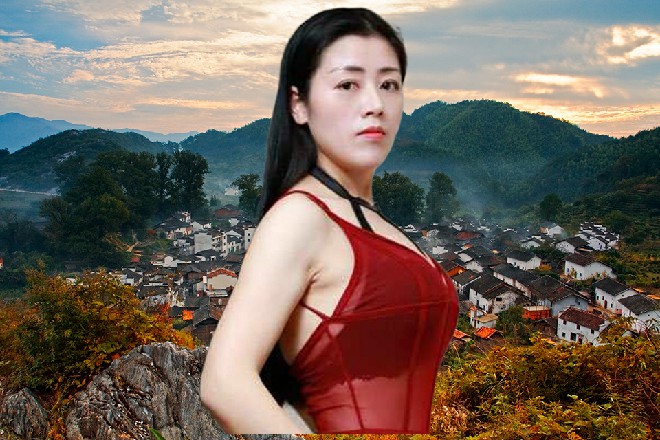 一团黑色的蘑菇云直冲云霄，远处一座高山化作虚无