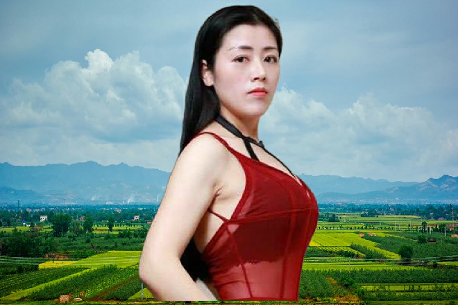 他话还没说完，突然吐出一口鲜血，直接倒飞出了宫殿当中