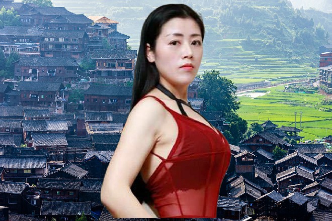 他吐出一口鲜血，伸手在自己腹部戳了几下，截住血脉