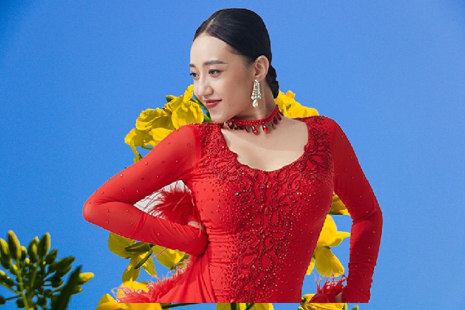 这几枪不是乱打的，城堡里的那些摄像头都被苏曼s给打爆了