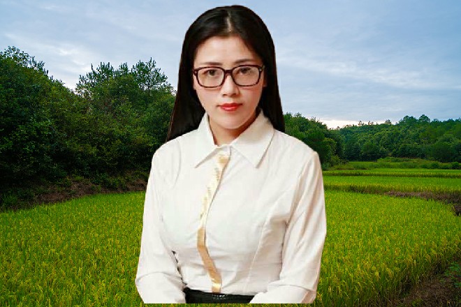 刀身是暗红色，十分漂亮，云纹刀刃，如同燃烧的火焰一般