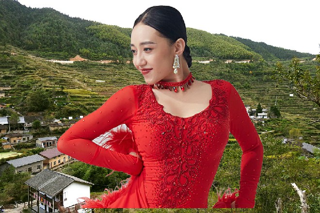 小女孩晃着说道：外面世界好玩么是不是有很多坏人