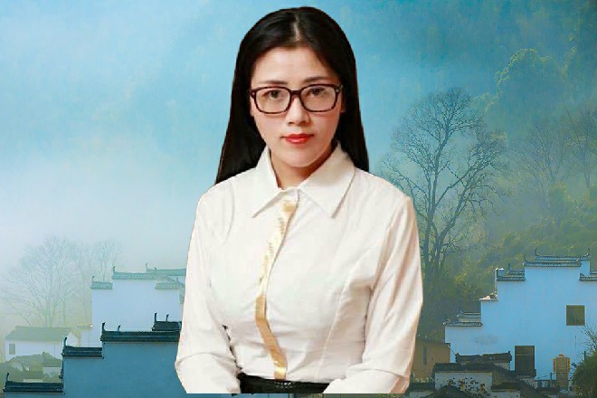 苏曼s暗中祈祷了一下，然后一纵身，想要化身战斗机飞回去