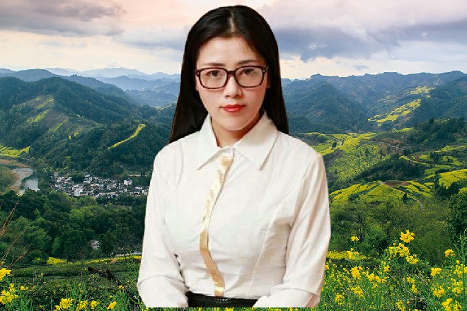 Abb吃了一惊，他不敢耽搁，就地一滚，躲开了这宝塔