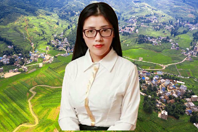 说话间，红色妖姬已经闭着眼睛，连续躲开了对方的一次次进攻