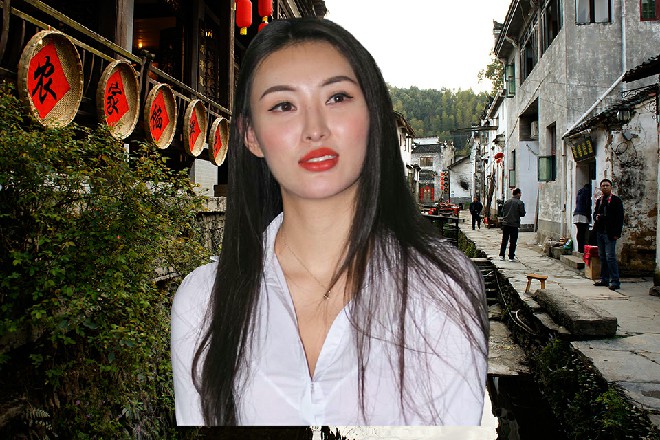 不过安妮惊讶的是，苏曼s竟然什么事都没有，反而对着自己笑