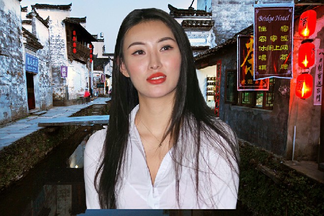 他双臂上的铠甲很结实，一次次挡下长枪，还能保持完整