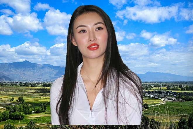 他身上不断爆出气劲来，苏曼s这一套青麟十八打可一点都不轻