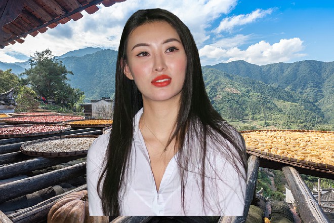 红色妖姬说道：但出了帝豪，我就是秦二爷，而你，只是风花影