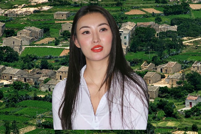 龙娇娇有些心疼地说道：这么冷的天，你还只穿一件风衣