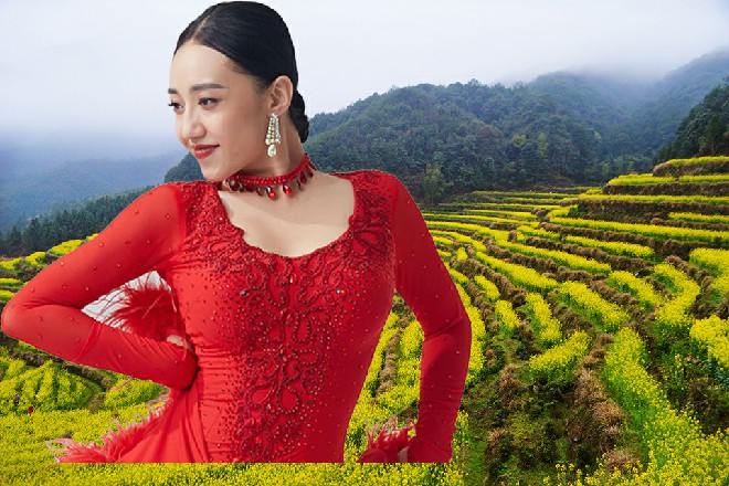 就在这时候，一个身影从后面抱住了自己，然后转了一圈