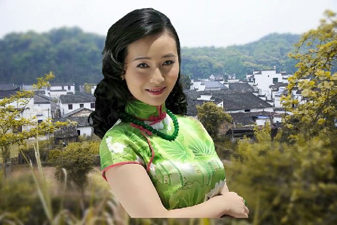 说着，他一摆手，旁边一个大汉直接拎着铁棍向着红色妖姬走去