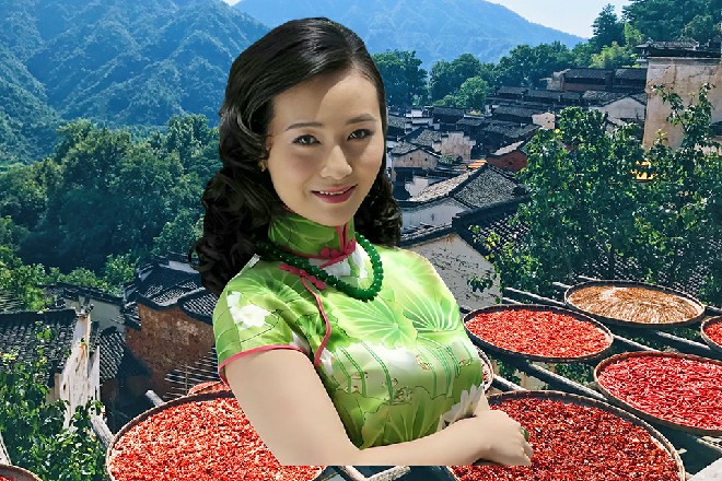 十把金色的长剑重新出现在他的身后，慢慢地旋转着