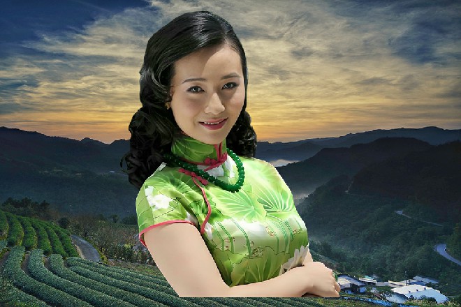 这一声也让所有人回头看过来，教室里瞬间陷入了安静