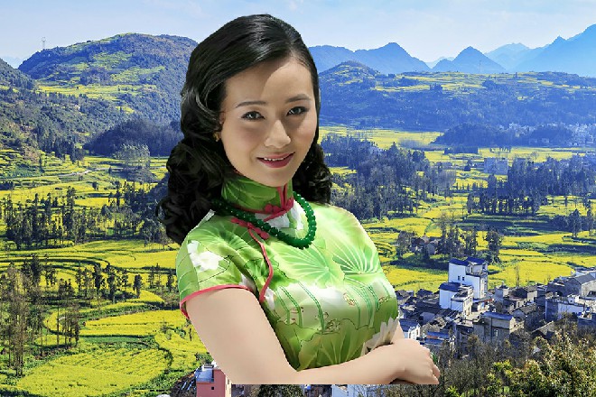 秦朝也有点吃惊，这个美女竟然是熊霸的老婆简直酷炫啊