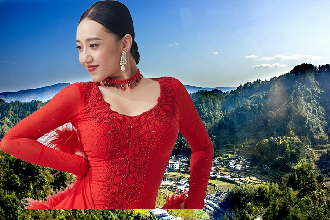 身后一共一百轮恶魔大炮，对着托尼就是不断地炮轰