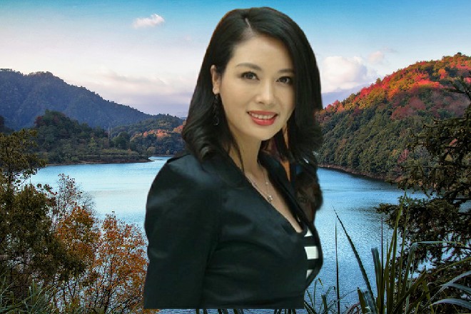 左京华说着，在几个轿夫抬着下，向着兰胜男的房间过去