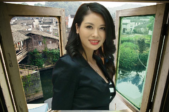 水华肚中也着实有些饥饿了，拿起筷子，开始大快朵颐起来