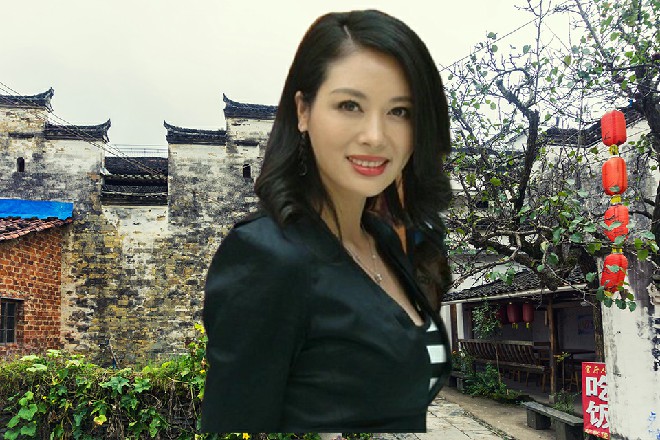 几个人的确没带武器，经理又跟他们道过谦，这才让他们进去