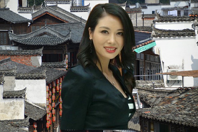 苏曼s往后退了一步，那你们随意，谁能抢到，自然就是谁的