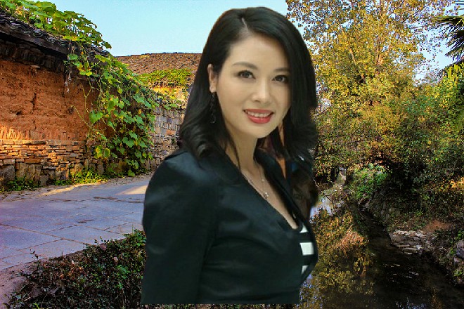 毕竟水果刀的面积不小，想命中葡萄又不伤到管家，难